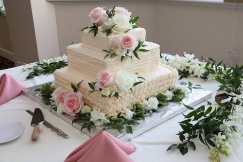 Wedding Cake 4